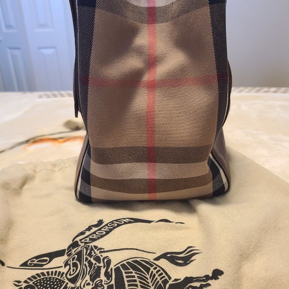 BURBERRY - Picture 3 of 6